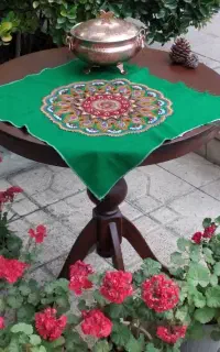 رومیزی پته دست دوز