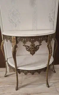 میز برنجی
