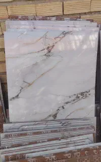 فروش کاشی ۱۱۰ متر کف و بدنه در یک پالت