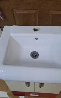 روشویی کابین دار