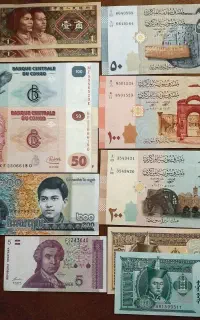یک ست زیبا از اسکناس های خارجی