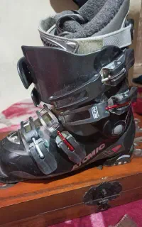 بوت اسکیت یخ