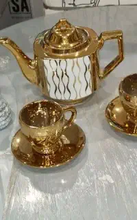 فنجون طلایی