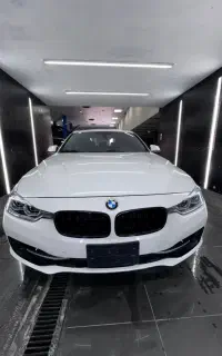 BMW 330i