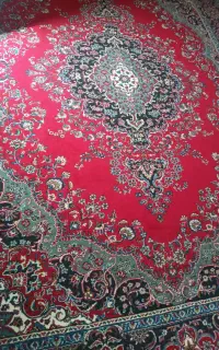 یک عدد فرش ۱۲ متری قرمز درحد نو