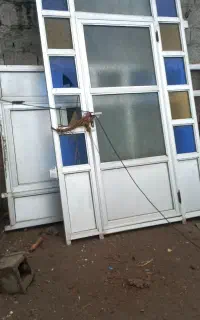 ۲لنگه درب آلومینیومی