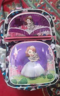دوعددکیف مدرسه درحدنو