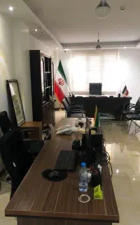 منشی خانم و دستیار مدیر