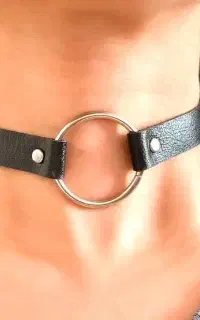 گردنبند چوکر چرمی ساق دست پرسینگ فیک