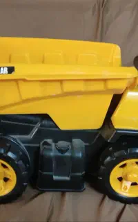 کامیون اسباب بازی