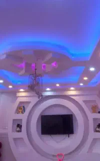 گچکاری بنایی دیوار چینی  لکه گیری. تخریب کاری