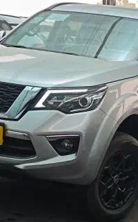 نیسان ترا ساده 2 لیتری مدل 1404