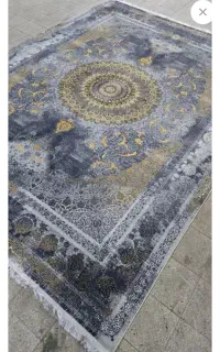 فرش کارگر ساختمان هستم.  فرش