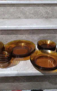 سرویس ظروف اصل فرانسه همه ۳ تومن