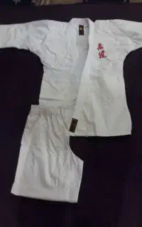 لباس و شلوار کاراته در حد نو و لباس رزمی
