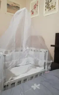 تخت و گهواره کنار تخت مادر در حد نو
