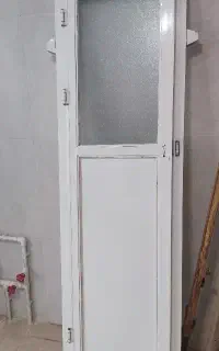 درب  سرویس بهداشتی آلومینیوم