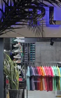 استخدام پرسنل مرد در مجموعه پوشاک مردانه