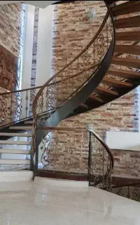 مجری تخصصی پله مدرن