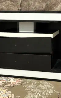 زیر تلویزیون