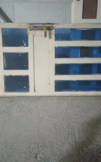 درب آهنی محکم بدون چارچوب