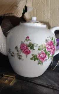 قوری و چای دان گلسرخی اصل ژاپن