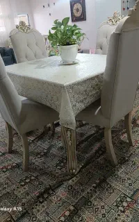 میز ناهار خوری ۴ نفره