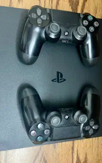PS4 اسلیم یک ترابایت و دو دسته
