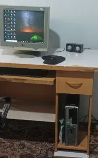 کامپیوتر و میز کامپیوتر و...