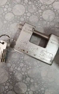 قفل کتابی