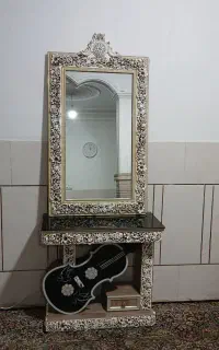 آینه و میز