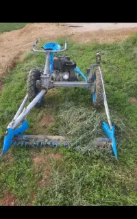 دروگر یونجه بر لامبوردینی ایتالیایی اصل