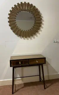 اینه کنسول