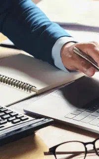 حسابدار و مشاور مالی
