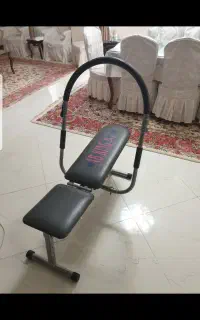 میز و دستگاه بدنسازی
