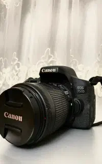دوربین عکاسی canon 750D