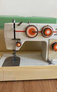 چرخ خیاطی Super7