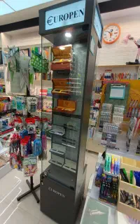دکور شیشه‌ای نوشت‌افزار یوروپن