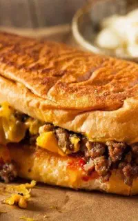 ساندویچ گوشت و مرغ و هات داگ و... هم اضافه کردیم