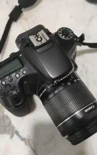 دوربین Canon EOS 70D + لنز 18-55 STM بسیار تمیز