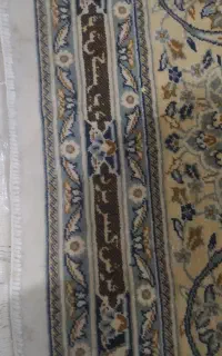 یک تخته فرش ابریشمی