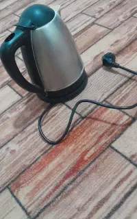 کتری بزرگ و چای ساز