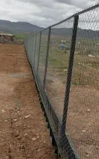 یک نفر لازم دارم برایه فنس کشی باغ