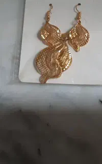 ست گوشواره و گردنبند