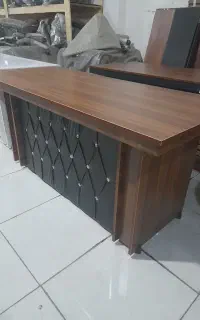 میز مدیریت ۱۴۰ جلو چرم لمسه