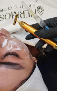 فشیال و پاکسازی پوست