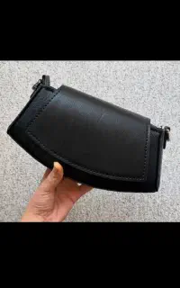 کیف بامدارک‌گم شده