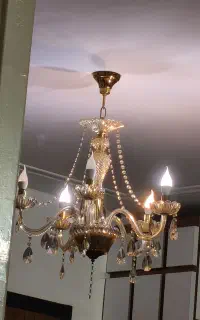 یک جفت لوستر کریستال