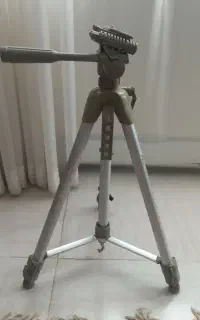 سه پایه دوربین