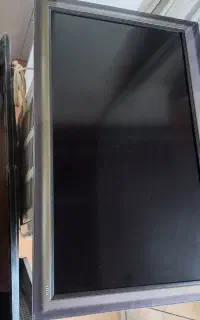 تلوزیون پاناسونیک شکسته و خراب